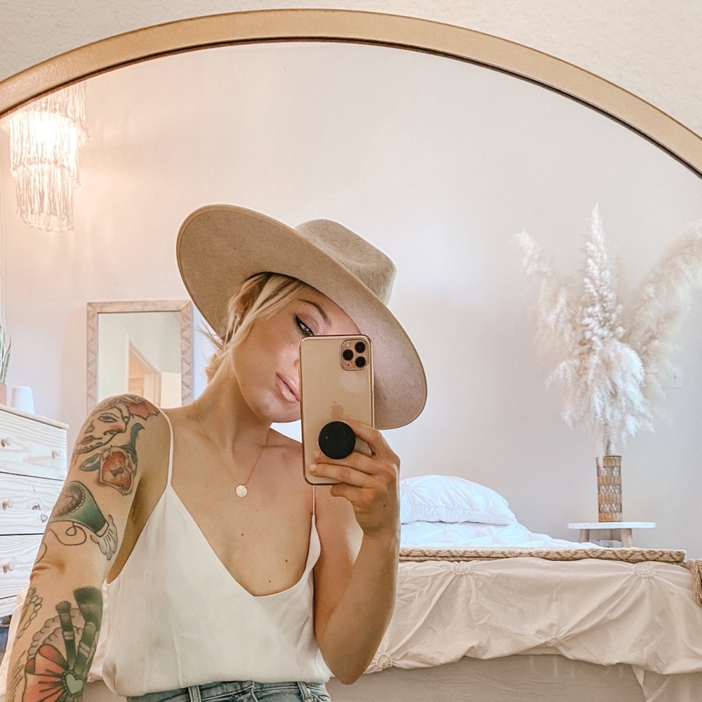 MEET YOUR POSHER — SARAH CAMARILLO